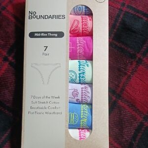 NO BOUNDARIES MID RISE THONG 7 PAIR DAYS OF THE WEEK PANTY SET